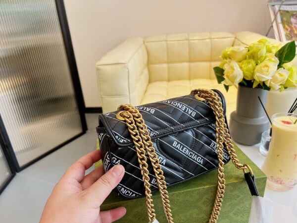 GA111 - Gucci Women's Fashion Bag