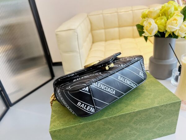 GA111 - Gucci Women's Fashion Bag