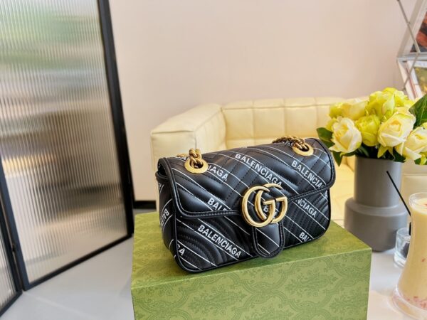 GA111 - Gucci Women's Fashion Bag