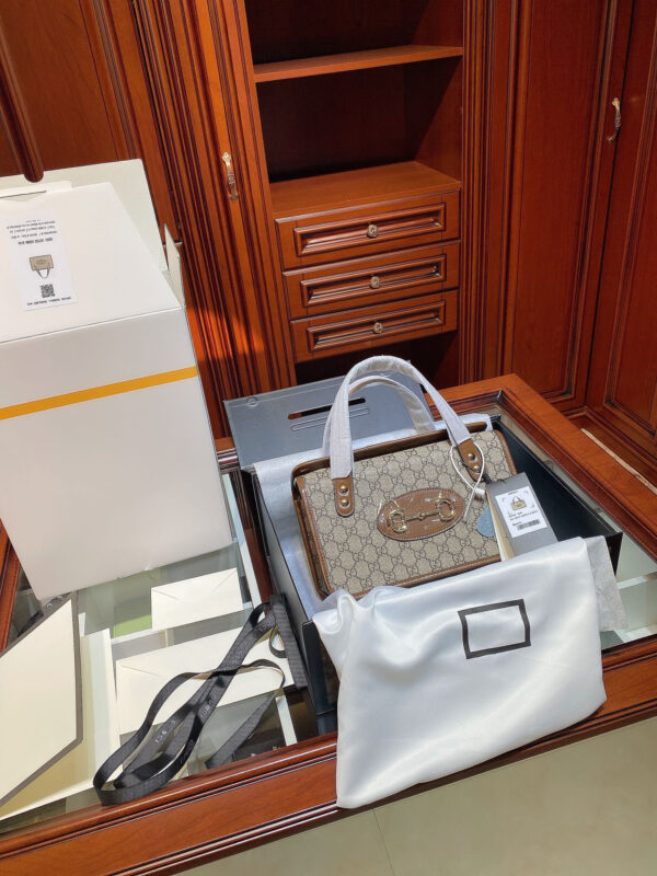 GA43 - Gucci Women's Fashion Bag
