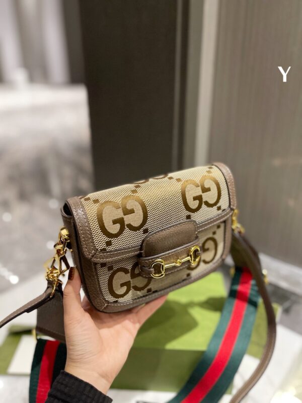 GA74 - Gucci Beige Women's Fashion Bag