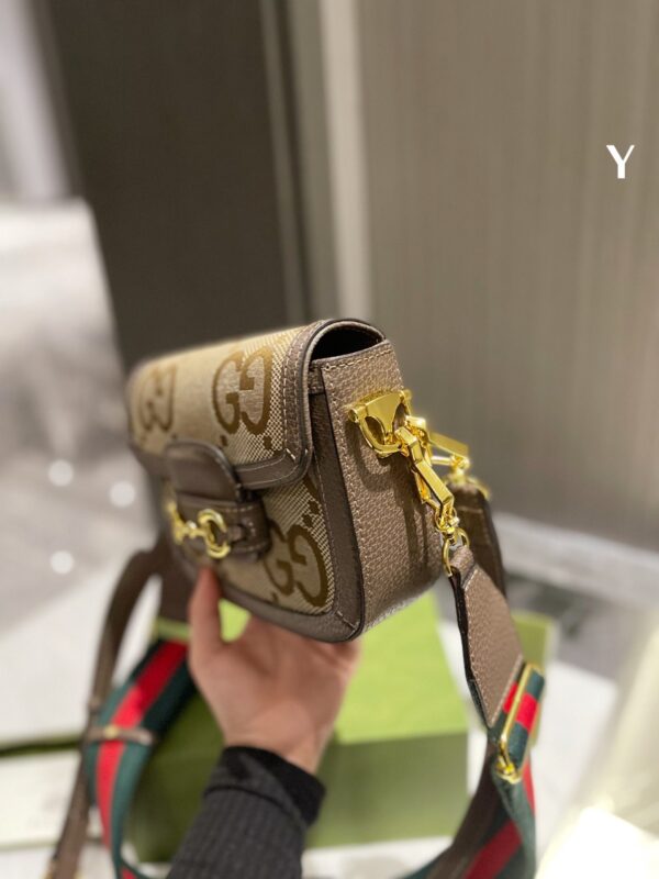 GA74 - Gucci Beige Women's Fashion Bag