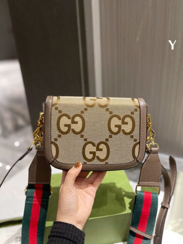 GA74 - Gucci Beige Women's Fashion Bag