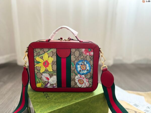 GA82 - Gucci Women's Fashion Bag