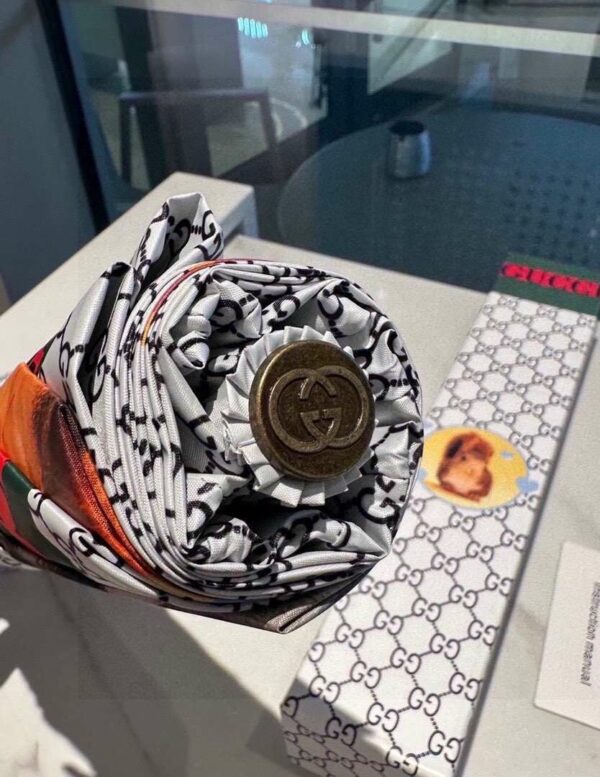 GG With Squirrel Folding Umbrella White