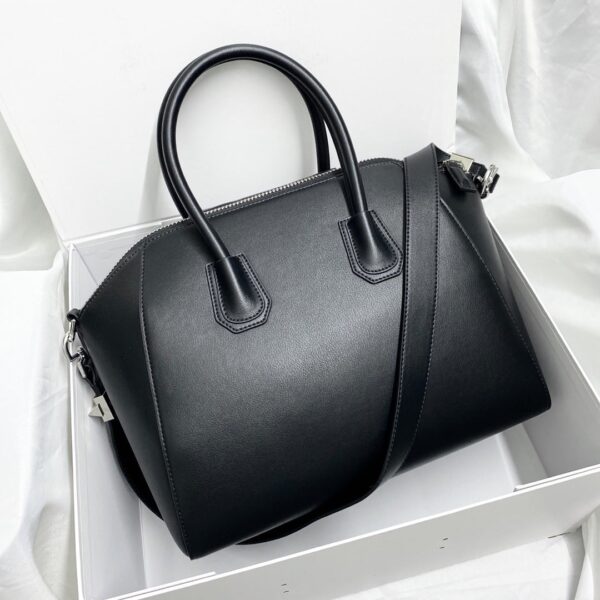 Givenchy Antigona Bag Black For Women, Women's Handbags, Shoulder Bags 13in/33cm GVC