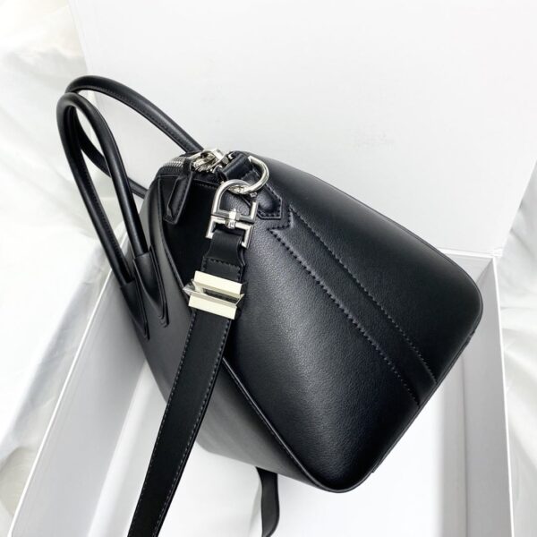 Givenchy Antigona Bag Black For Women, Women's Handbags, Shoulder Bags 13in/33cm GVC