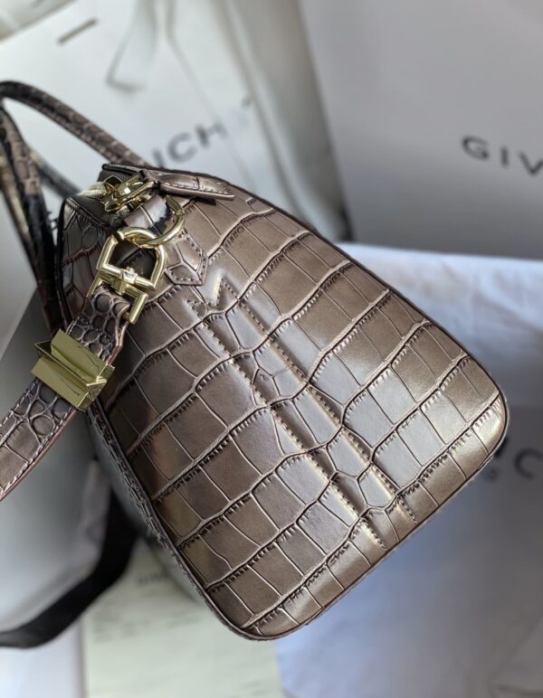 Givenchy Antigona Bag Silver For Women, Women's Handbags, Shoulder Bags 11in/28cm GVC