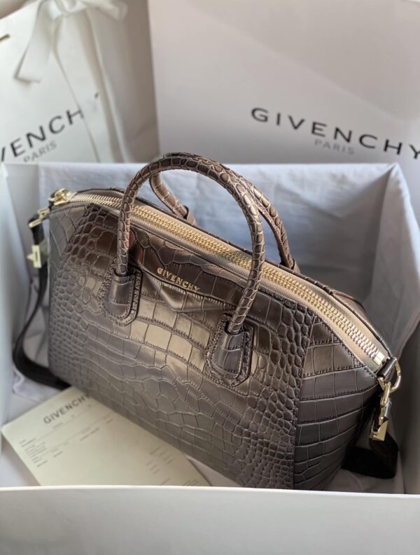 Givenchy Antigona Bag Silver For Women, Women's Handbags, Shoulder Bags 11in/28cm GVC