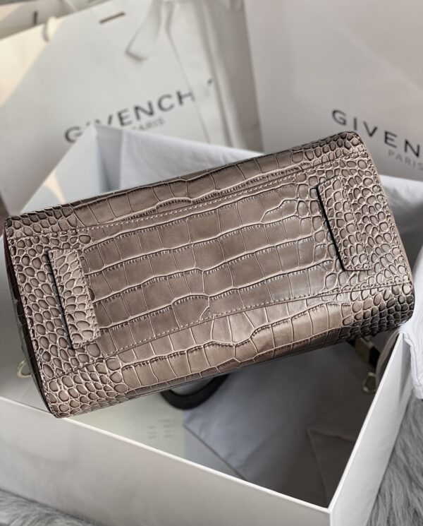 Givenchy Antigona Bag Silver For Women, Women's Handbags, Shoulder Bags 11in/28cm GVC
