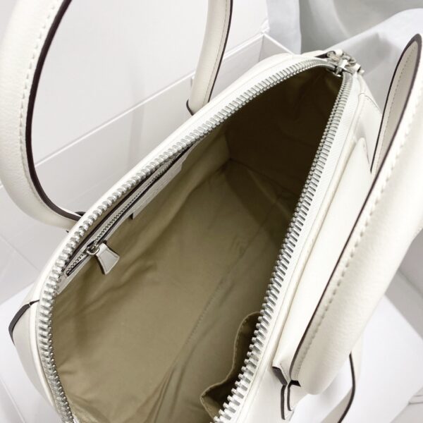 Givenchy Antigona Bag White For Women, Women's Handbags, Shoulder Bags 13in/33cm GVC