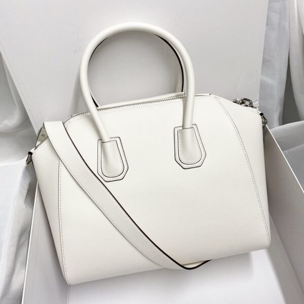 Givenchy Antigona Bag White For Women, Women's Handbags, Shoulder Bags 13in/33cm GVC