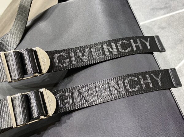 Givenchy Essentiel U Backpack Black For Men, Men's Backpacks 17in/43cm GVC BK508HK1F5-001