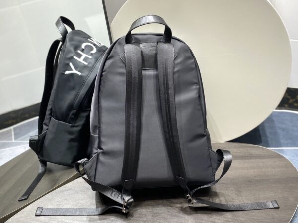 Givenchy Essentiel U Backpack Black For Men, Men's Backpacks 17in/43cm GVC BK508HK1F5-001