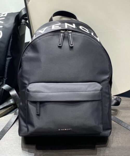 Givenchy Essentiel U Backpack Black For Men, Men's Backpacks 17in/43cm GVC BK508HK1F5-001