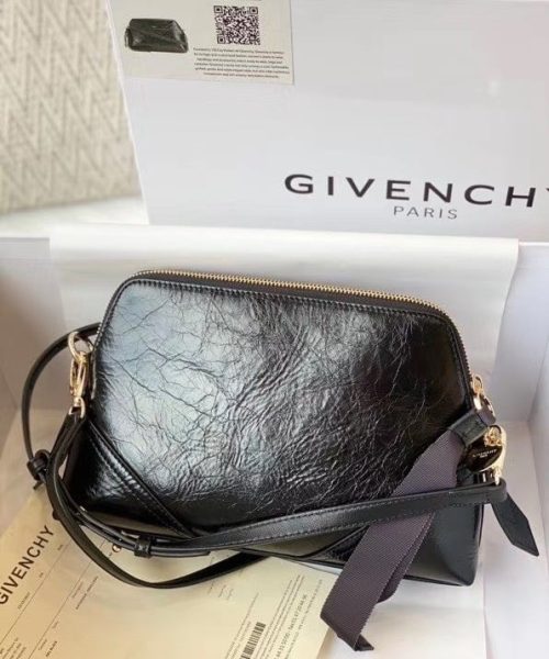 Givenchy Messenger Bag Black For Women, Women's Handbags, Shoulder And Crossbody Bags 9.8in/25cm GVC