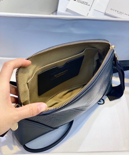 Givenchy Messenger Bag Blue For Women, Women's Handbags, Shoulder And Crossbody Bags 9.8in/25cm GVC