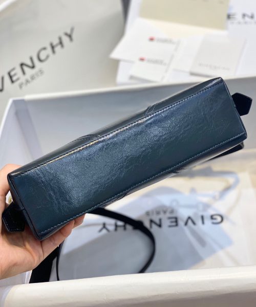 Givenchy Messenger Bag Blue For Women, Women's Handbags, Shoulder And Crossbody Bags 9.8in/25cm GVC