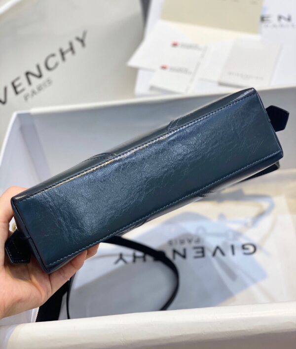 Givenchy Messenger Bag Blue For Women, Women's Handbags, Shoulder And Crossbody Bags 9.8in/25cm GVC