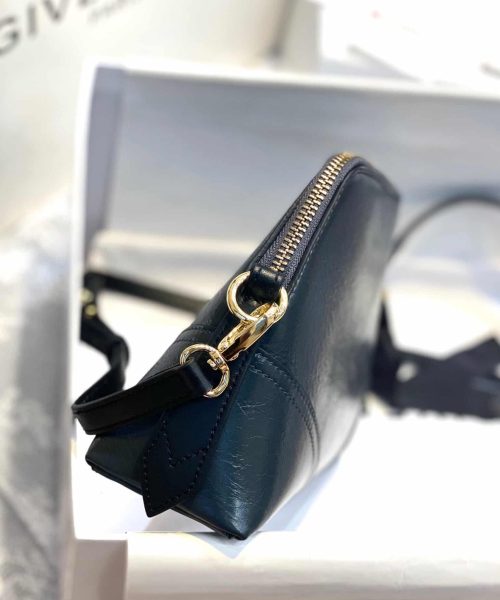 Givenchy Messenger Bag Blue For Women, Women's Handbags, Shoulder And Crossbody Bags 9.8in/25cm GVC