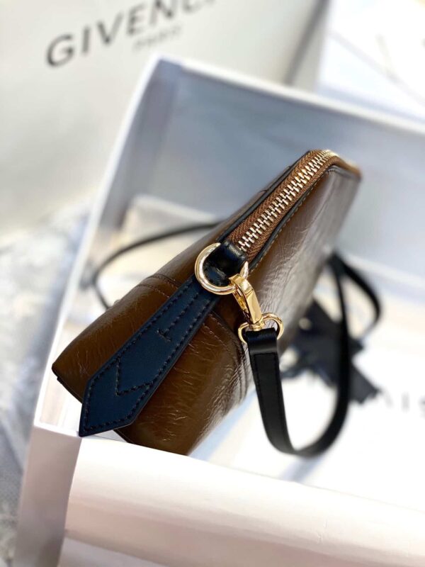 Givenchy Messenger Bag Brown For Women, Women's Handbags, Shoulder And Crossbody Bags 9.8in/25cm GVC