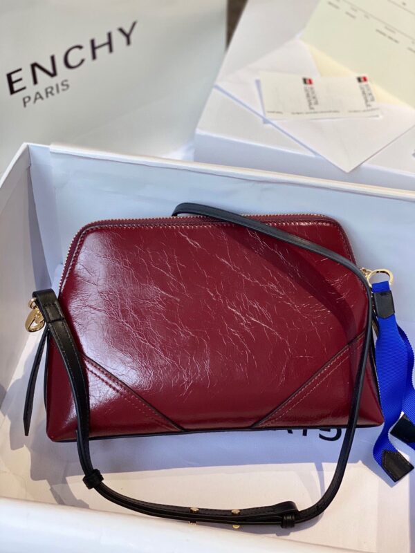 Givenchy Messenger Bag Burgundy For Women, Women's Handbags, Shoulder And Crossbody Bags 9.8in/25cm GVC