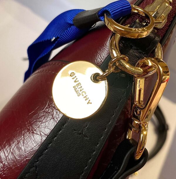 Givenchy Messenger Bag Burgundy For Women, Women's Handbags, Shoulder And Crossbody Bags 9.8in/25cm GVC