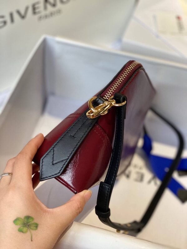 Givenchy Messenger Bag Burgundy For Women, Women's Handbags, Shoulder And Crossbody Bags 9.8in/25cm GVC
