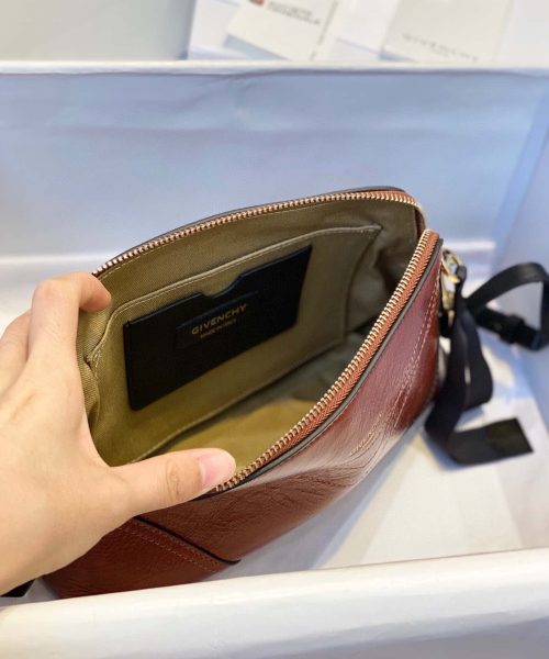 Givenchy Messenger Bag Caramel Brown For Women, Women's Handbags, Shoulder And Crossbody Bags 9.8in/25cm GVC