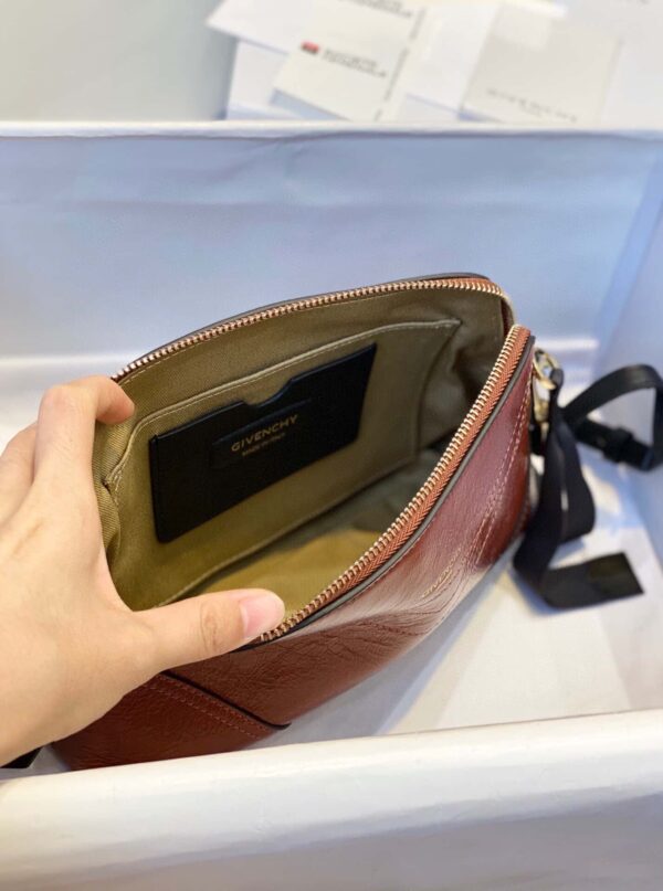 Givenchy Messenger Bag Caramel Brown For Women, Women's Handbags, Shoulder And Crossbody Bags 9.8in/25cm GVC