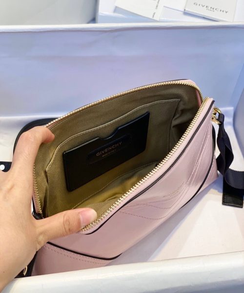 Givenchy Messenger Bag Light Pink For Women, Women's Handbags, Shoulder And Crossbody Bags 9.8in/25cm GVC