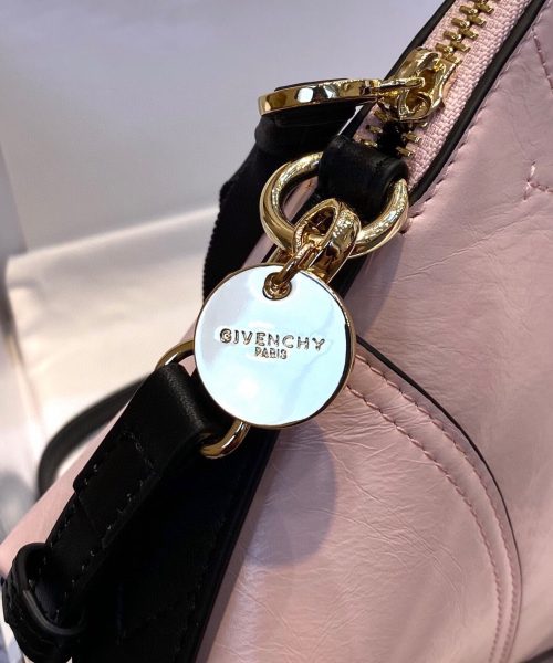 Givenchy Messenger Bag Light Pink For Women, Women's Handbags, Shoulder And Crossbody Bags 9.8in/25cm GVC