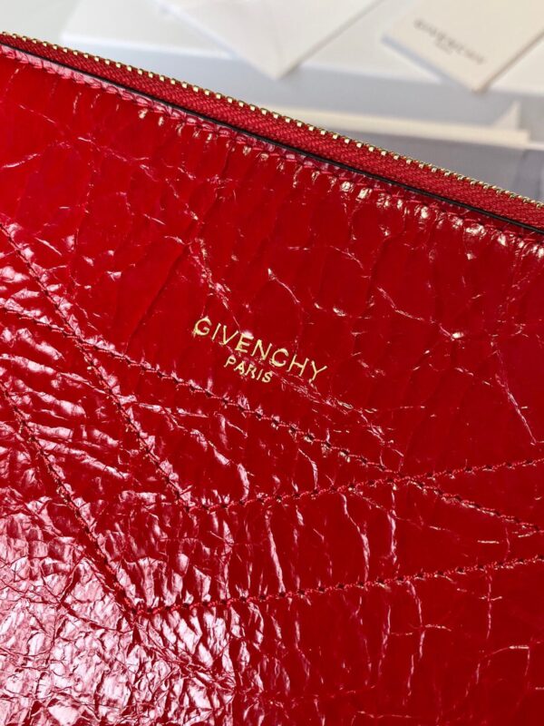Givenchy Messenger Bag Red For Women, Women's Handbags, Shoulder And Crossbody Bags 9.8in/25cm GVC