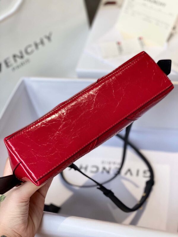 Givenchy Messenger Bag Red For Women, Women's Handbags, Shoulder And Crossbody Bags 9.8in/25cm GVC