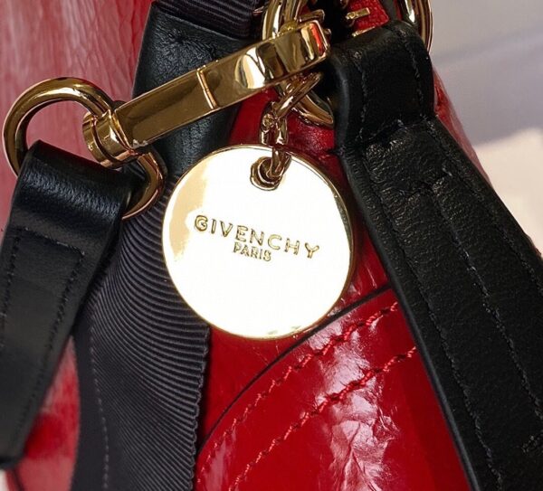 Givenchy Messenger Bag Red For Women, Women's Handbags, Shoulder And Crossbody Bags 9.8in/25cm GVC