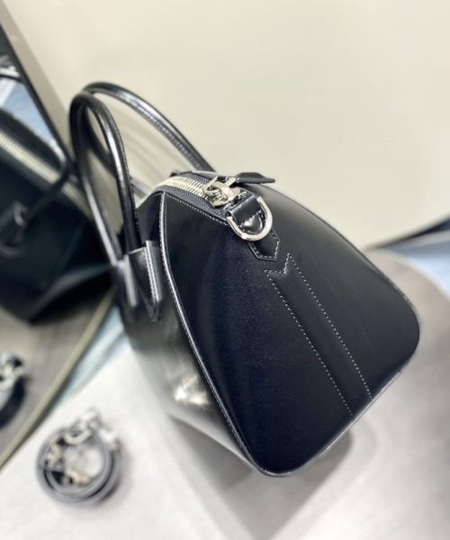Givenchy Mini Antigona Sport Bag Black For Women, Women's Handbags, Shoulder Bags 8.7in/22cm GVC BB50P6B1A4-001