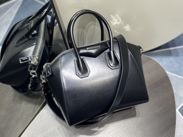 Givenchy Mini Antigona Sport Bag Black For Women, Women's Handbags, Shoulder Bags 8.7in/22cm GVC BB50P6B1A4-001
