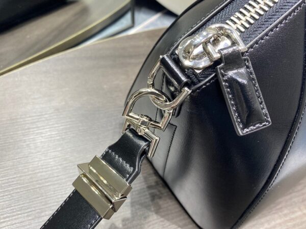 Givenchy Mini Antigona Sport Bag Black For Women, Women's Handbags, Shoulder Bags 8.7in/22cm GVC BB50P6B1A4-001