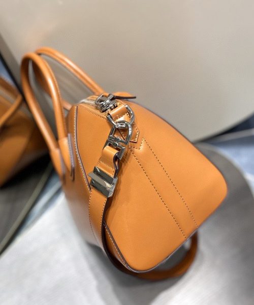 Givenchy Mini Antigona Sport Bag Caramel Brown For Women, Women's Handbags, Shoulder Bags 8.7in/22cm GVC