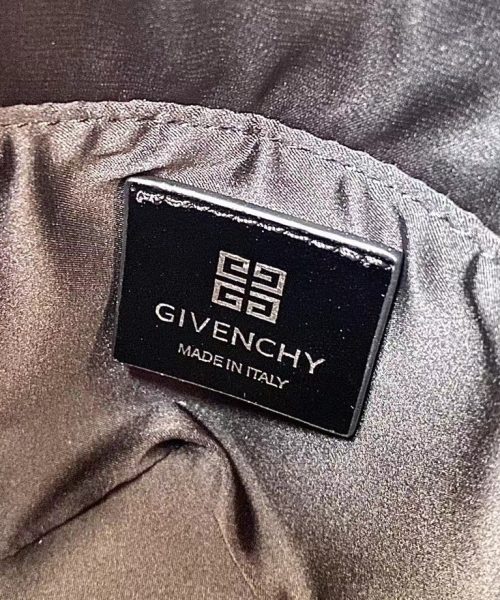 Givenchy Mini Cut Out Bucket Bag Black For Women, Women's Handbags, Shoulder Bags 6.3in/16cm GVC BB50NRB1GV-001