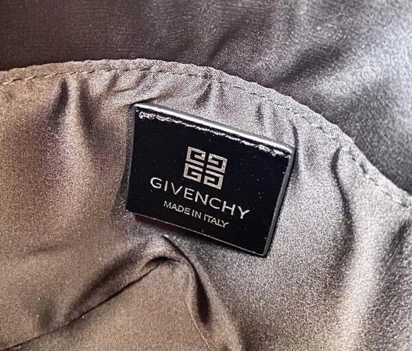 Givenchy Mini Cut Out Bucket Bag Black For Women, Women's Handbags, Shoulder Bags 6.3in/16cm GVC BB50NRB1GV-001
