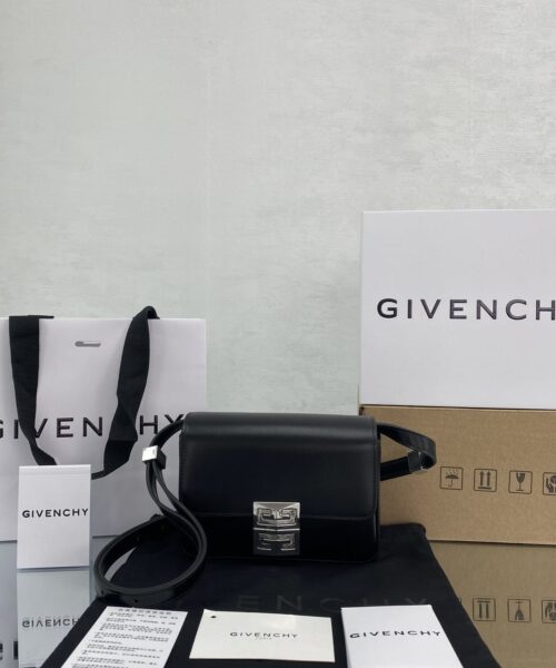 Givenchy Small 4G Bag Black For Women, Women's Handbags, Shoulder Bags 6.5in/16.5cm GVC BB50HDB15S-001