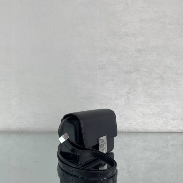 Givenchy Small 4G Bag Black For Women, Women's Handbags, Shoulder Bags 6.5in/16.5cm GVC BB50HDB15S-001