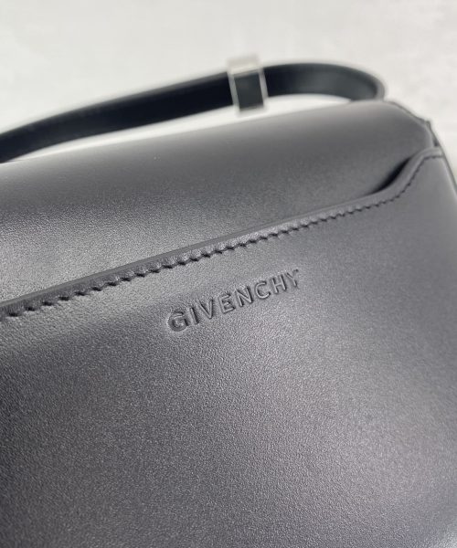 Givenchy Small 4G Bag Black For Women, Women's Handbags, Shoulder Bags 6.5in/16.5cm GVC BB50HDB15S-001