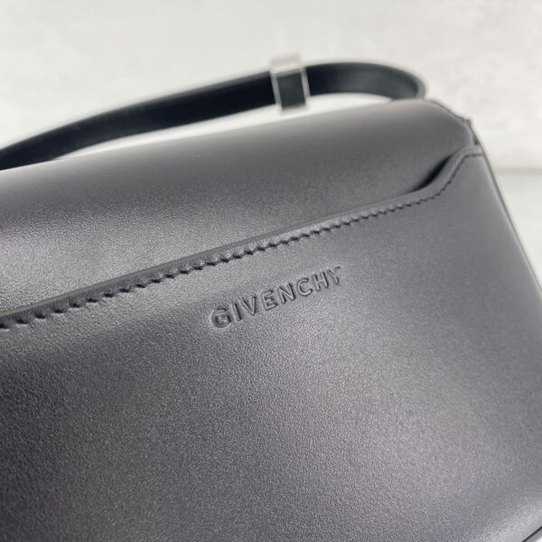 Givenchy Small 4G Bag Black For Women, Women's Handbags, Shoulder Bags 6.5in/16.5cm GVC BB50HDB15S-001