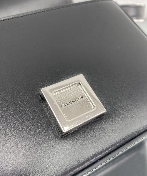Givenchy Small 4G Bag Black For Women, Women's Handbags, Shoulder Bags 6.5in/16.5cm GVC BB50HDB15S-001