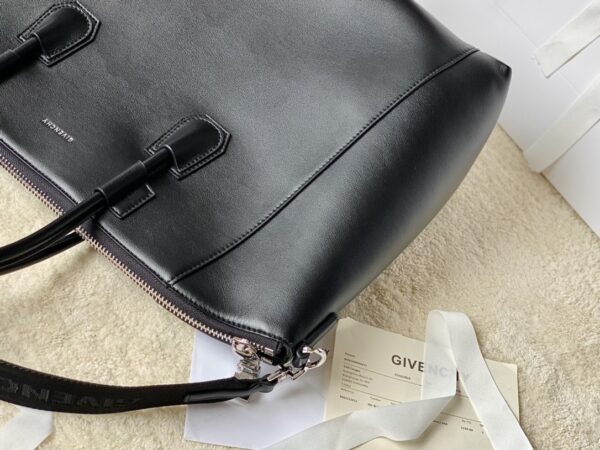 Givenchy Small Antigona Sport Bag Black For Women, Women's Handbags, Shoulder Bags 13in/33cm GVC
