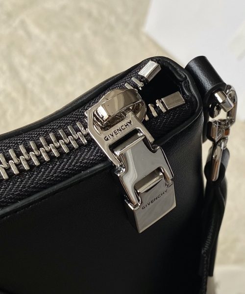 Givenchy Small Antigona Sport Bag Black For Women, Women's Handbags, Shoulder Bags 13in/33cm GVC