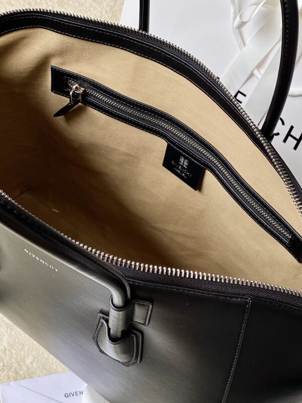 Givenchy Small Antigona Sport Bag Black For Women, Women's Handbags, Shoulder Bags 13in/33cm GVC