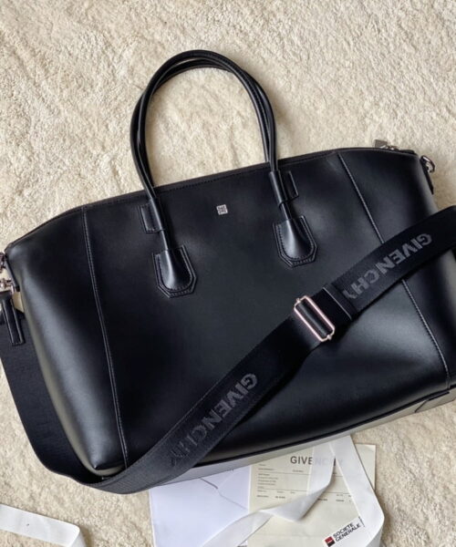 Givenchy Small Antigona Sport Bag Black For Women, Women's Handbags, Shoulder Bags 13in/33cm GVC